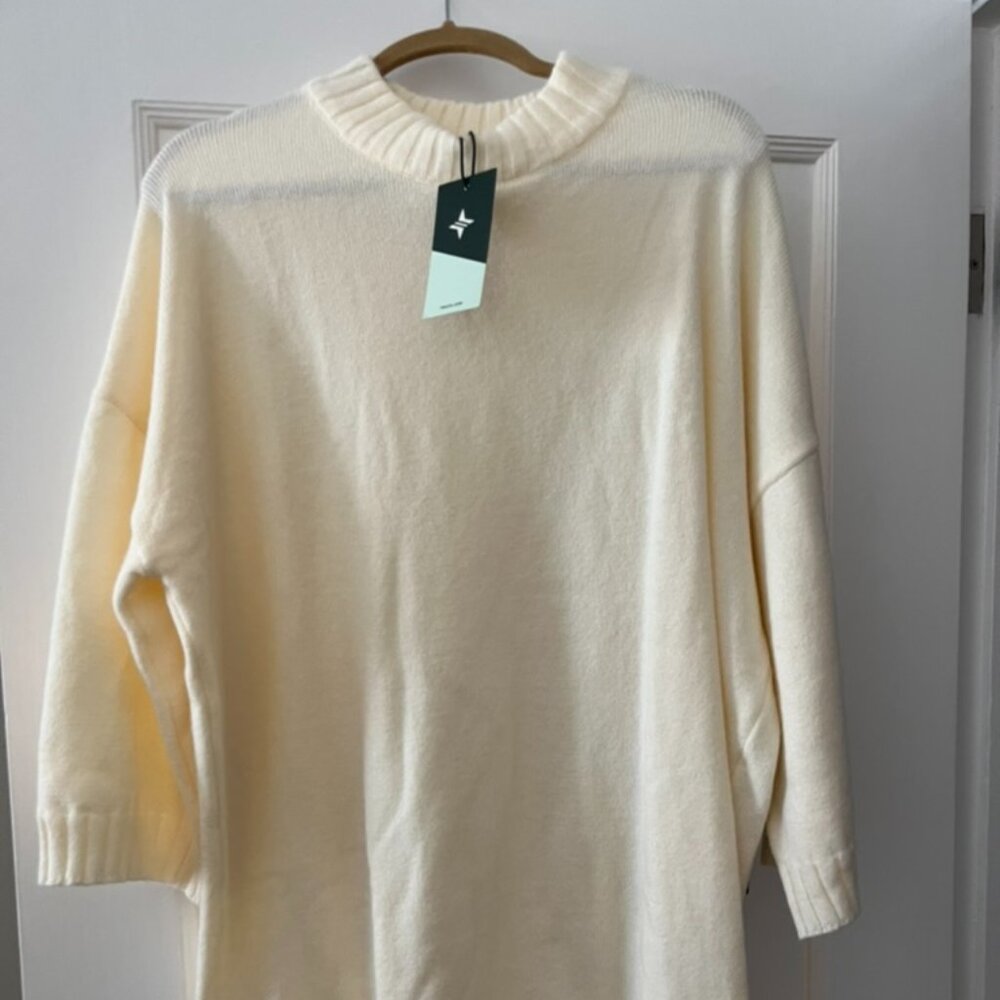BRAND NEW TNUCK Cream Short Sweater Dress Size L